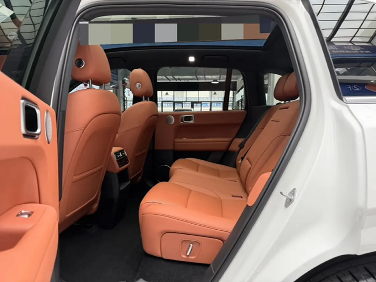 2024 Li L6 Range Extended 154HP L4 REEV 36.8KWH,autocango,china used car exporter,china ev exporter,chinese used car exporter,chinese used ev exporter