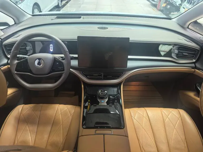 2022 Mercedes-Benz GLC Class 2.0T 197HP L4 9AT,autocango,china used car exporter,china ev exporter,chinese used car exporter,chinese used ev exporter