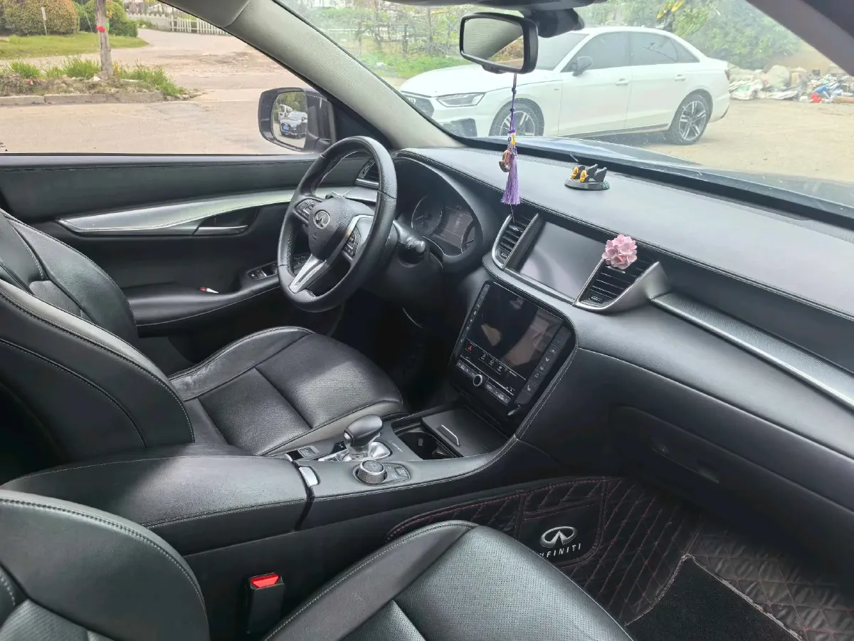 2018 Mitsubishi Pajero 3.0L 174HP V6 5AT,autocango,china used car exporter,china ev exporter,chinese used car exporter,chinese used ev exporter