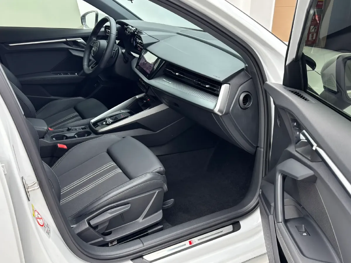 2022 Audi A3 1.4T 150HP L4 7DCT,autocango,china used car exporter,china ev exporter,chinese used car exporter,chinese used ev exporter