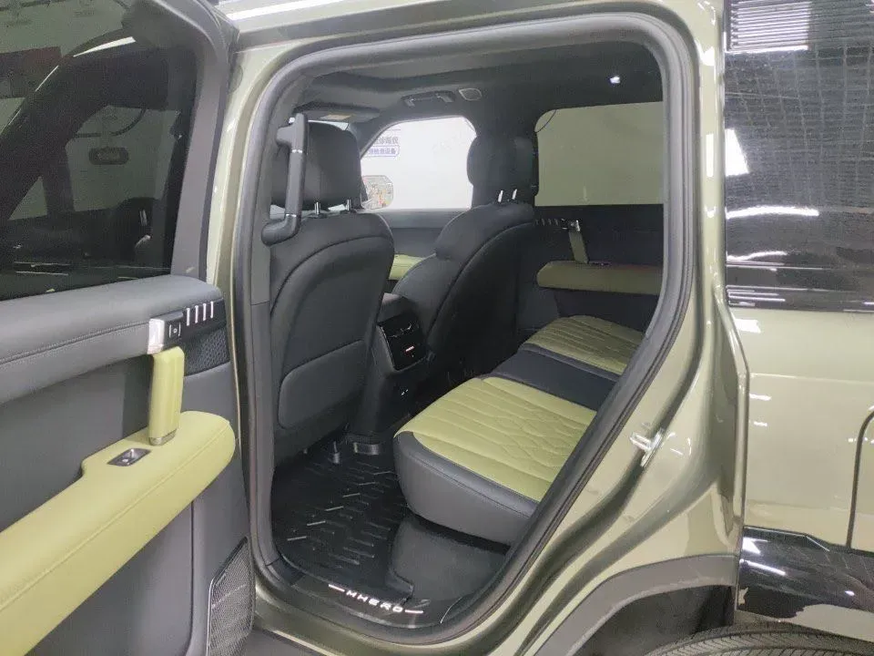 2025 M Hero WarriorM817 1.5T 197HP L4 2DHT PHEV,autocango,china used car exporter,china ev exporter,chinese used car exporter,chinese used ev exporter