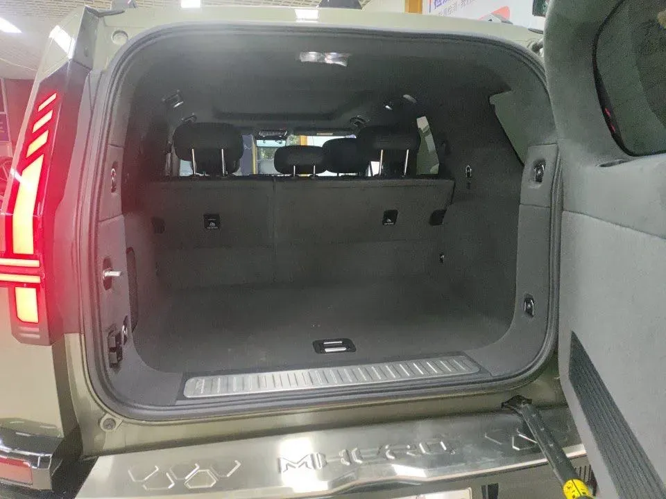 2025 M Hero WarriorM817 1.5T 197HP L4 2DHT PHEV,autocango,china used car exporter,china ev exporter,chinese used car exporter,chinese used ev exporter