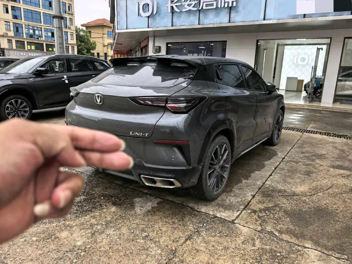 2023 ChangAn UNI-T 1.5T 188HP L4 7DCT,autocango,china used car exporter,china ev exporter,chinese used car exporter,chinese used ev exporter