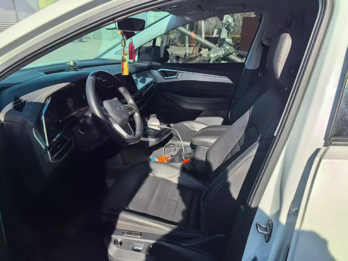 2021 Volkswagen Talagon 2.0T 220HP L4 7DCT,autocango,china used car exporter,china ev exporter,chinese used car exporter,chinese used ev exporter