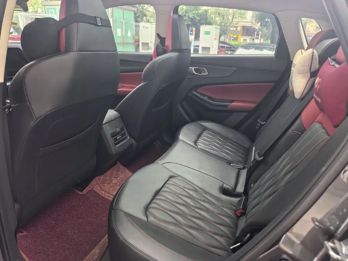 2022 ChangAn Oshan X7 Plus 1.5T 188HP L4 7DCT,autocango,china used car exporter,china ev exporter,chinese used car exporter,chinese used ev exporter