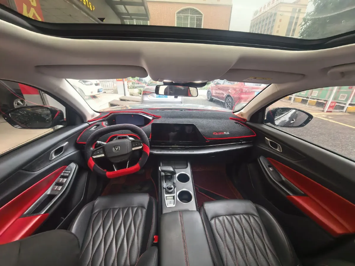 2022 ChangAn Oshan X7 Plus 1.5T 188HP L4 7DCT,autocango,china used car exporter,china ev exporter,chinese used car exporter,chinese used ev exporter