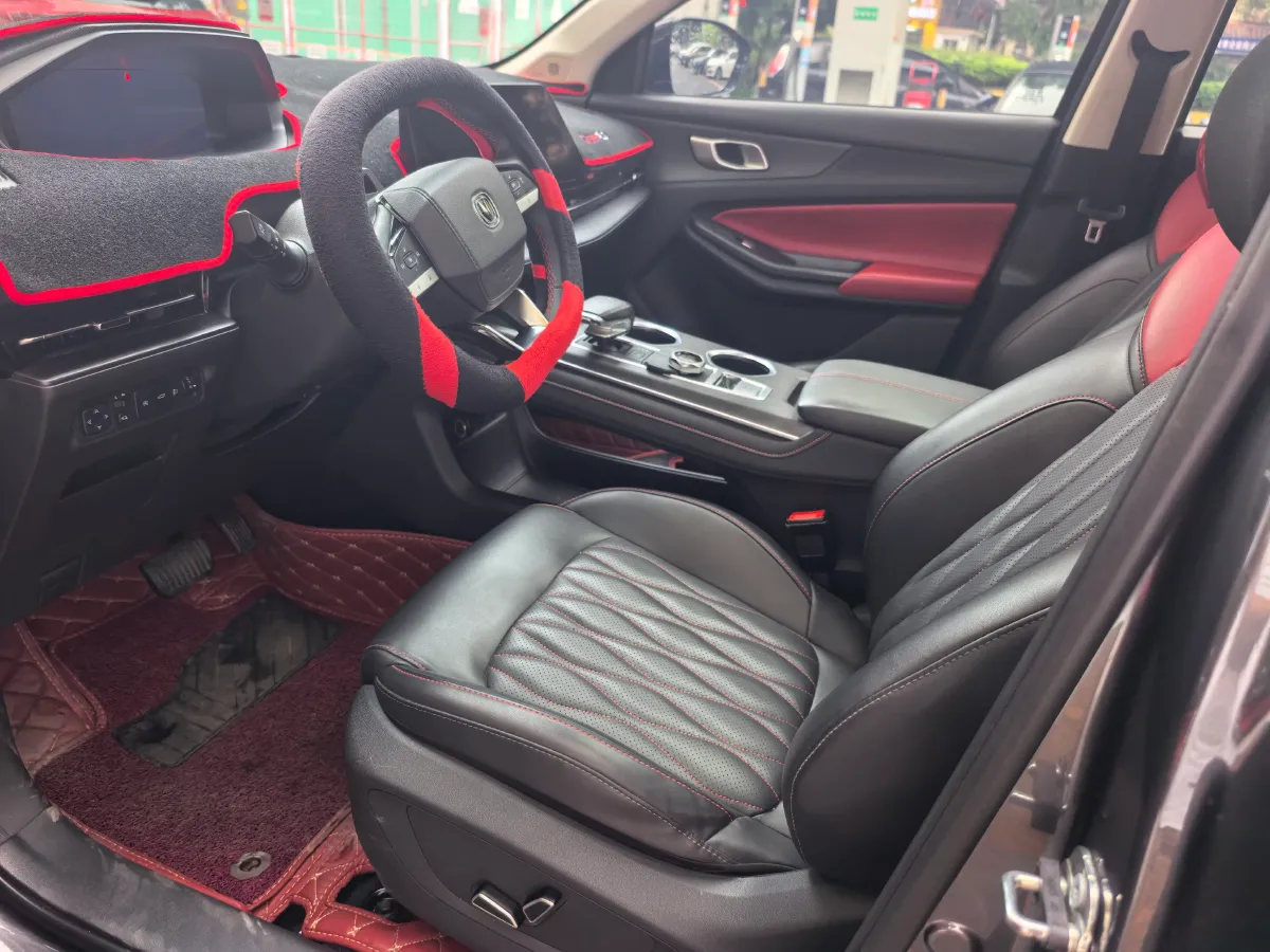 2022 ChangAn Oshan X7 Plus 1.5T 188HP L4 7DCT,autocango,china used car exporter,china ev exporter,chinese used car exporter,chinese used ev exporter