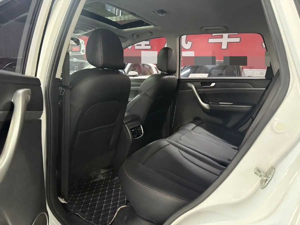 2018 Haval M6 1.5T 150HP L4 7DCT,autocango,china used car exporter,china ev exporter,chinese used car exporter,chinese used ev exporter