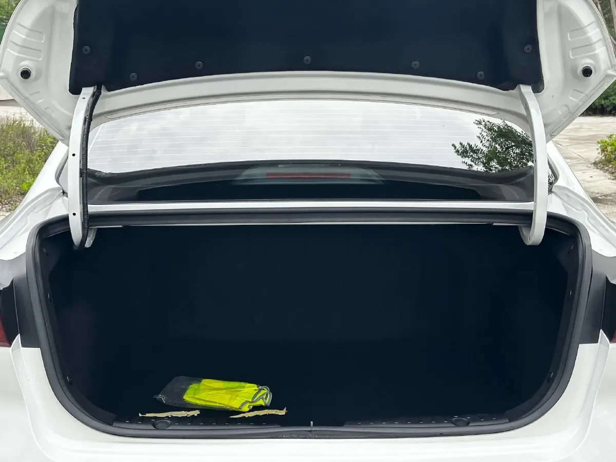 2021 ChangAn Eado 1.6L 128HP L4 CVT,autocango,china used car exporter,china ev exporter,chinese used car exporter,chinese used ev exporter