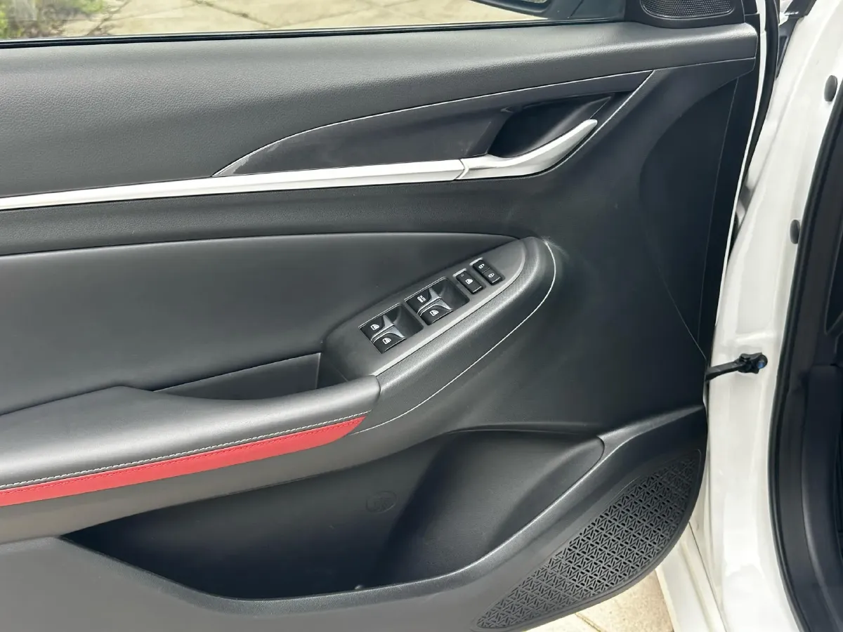 2021 ChangAn Eado 1.6L 128HP L4 CVT,autocango,china used car exporter,china ev exporter,chinese used car exporter,chinese used ev exporter