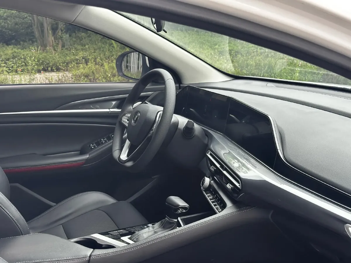 2021 ChangAn Eado 1.6L 128HP L4 CVT,autocango,china used car exporter,china ev exporter,chinese used car exporter,chinese used ev exporter