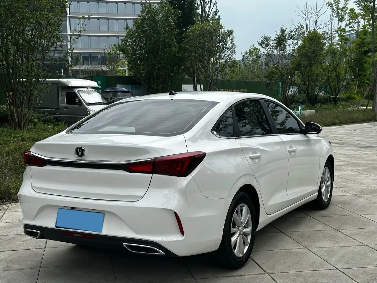 2021 ChangAn Eado 1.6L 128HP L4 CVT,autocango,china used car exporter,china ev exporter,chinese used car exporter,chinese used ev exporter