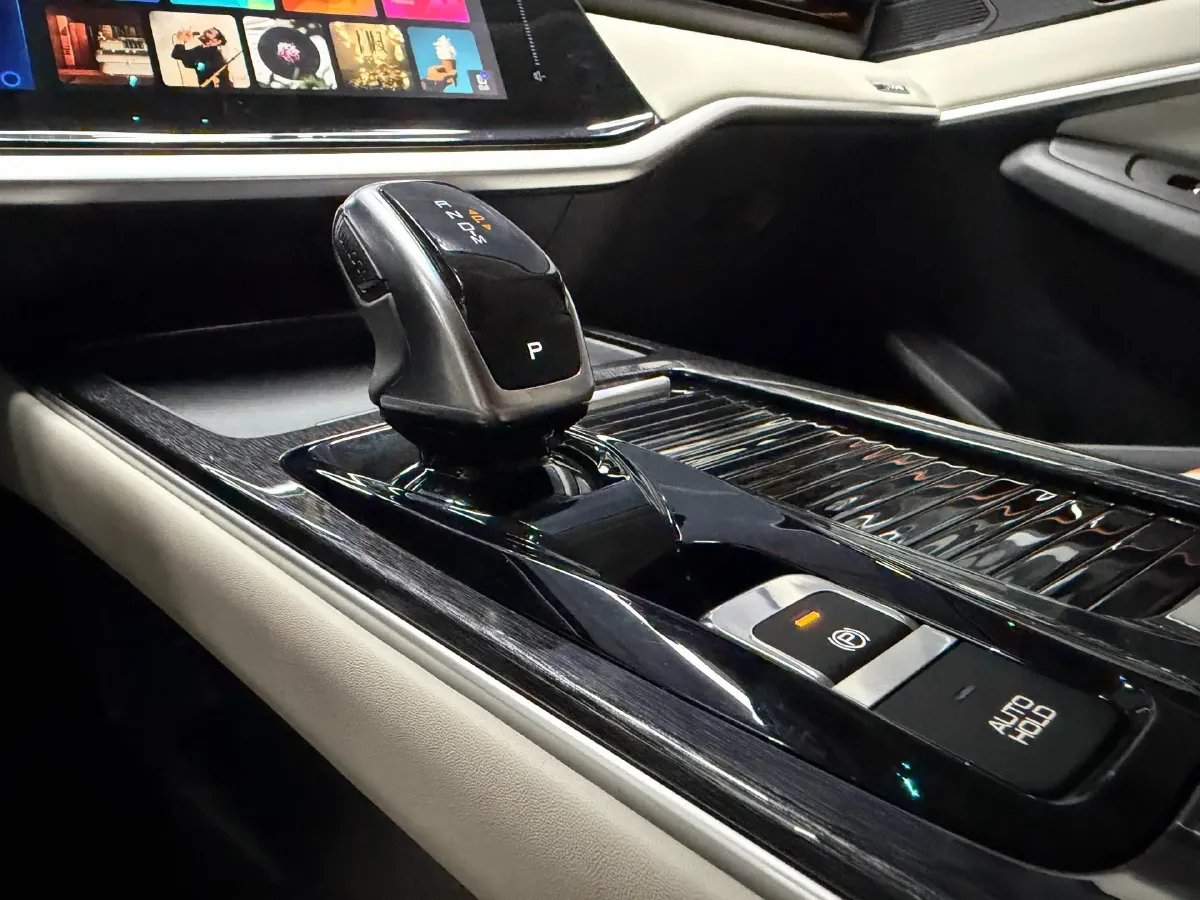 2021 DongFeng Aeolus YiXuan MAX 1.5T 190HP L4 7DCT,autocango,china used car exporter,china ev exporter,chinese used car exporter,chinese used ev exporter