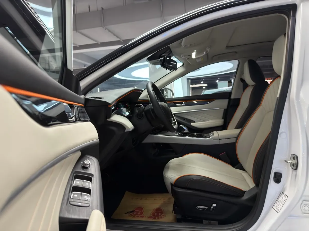 2021 DongFeng Aeolus YiXuan MAX 1.5T 190HP L4 7DCT,autocango,china used car exporter,china ev exporter,chinese used car exporter,chinese used ev exporter