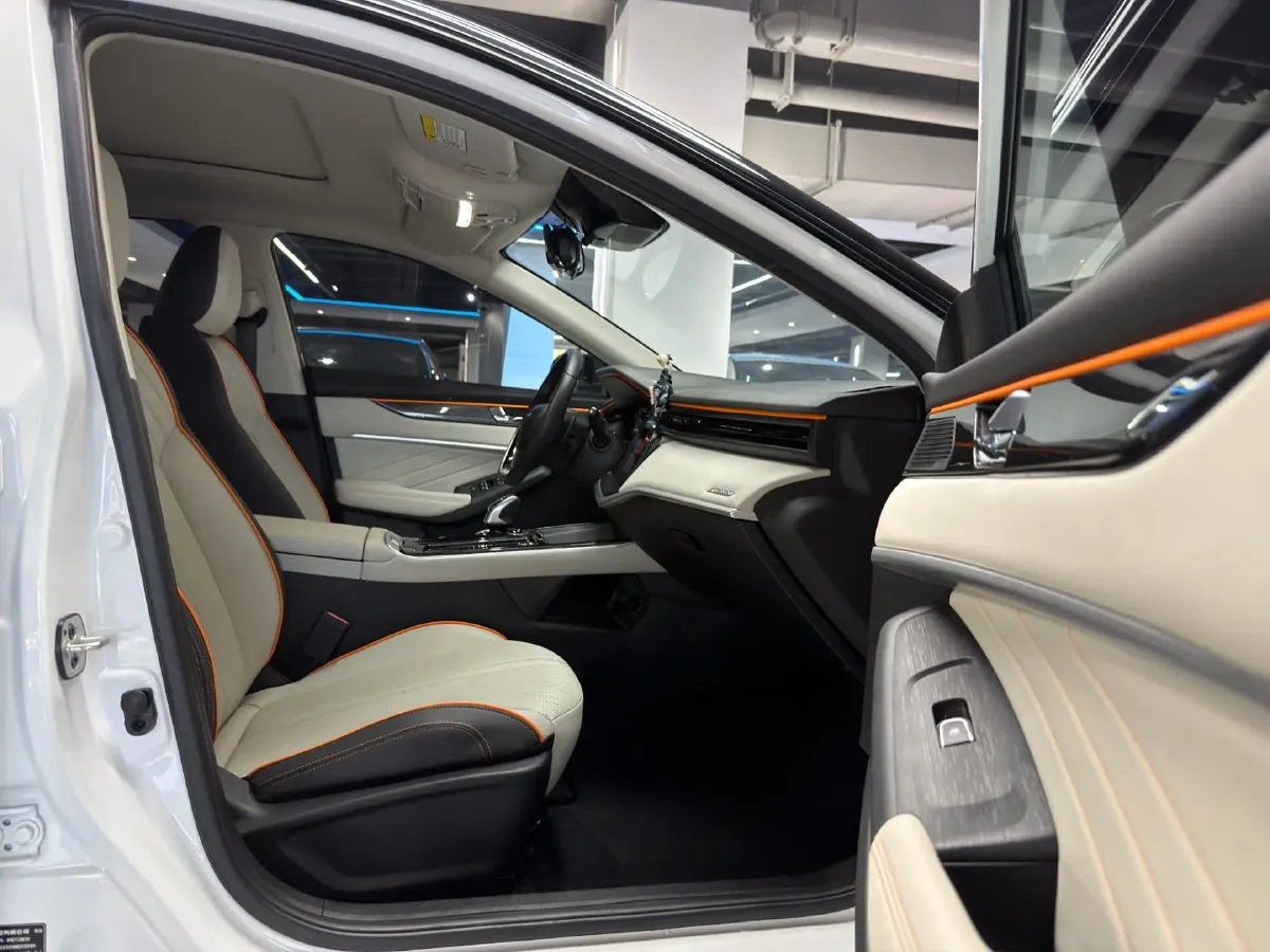 2021 DongFeng Aeolus YiXuan MAX 1.5T 190HP L4 7DCT,autocango,china used car exporter,china ev exporter,chinese used car exporter,chinese used ev exporter