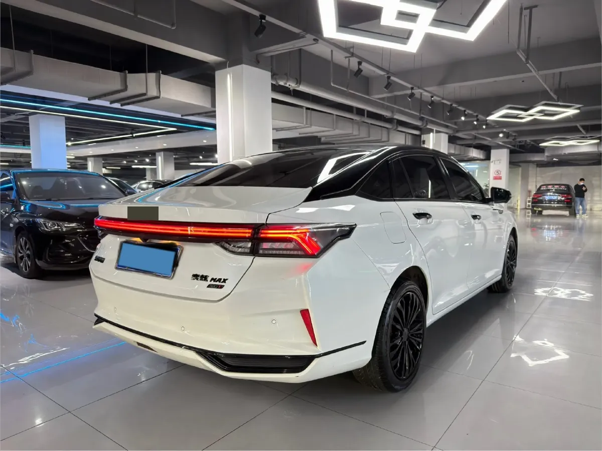 2021 DongFeng Aeolus YiXuan MAX 1.5T 190HP L4 7DCT,autocango,china used car exporter,china ev exporter,chinese used car exporter,chinese used ev exporter