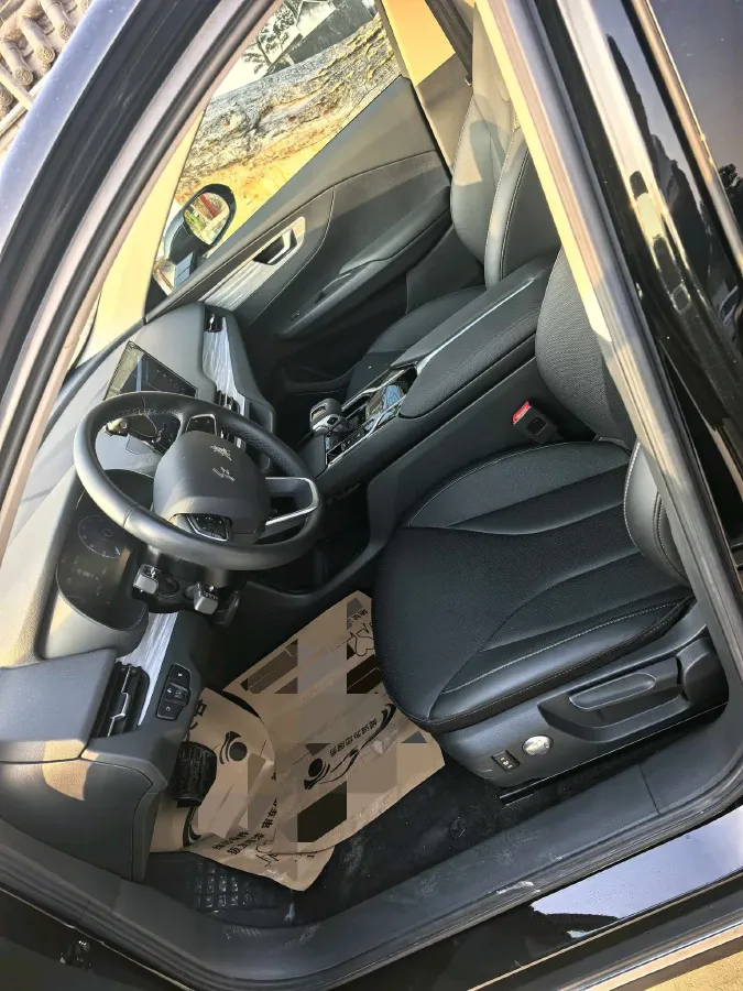 2024 HongQi E-QM5 BEV 60KWH,autocango,china used car exporter,china ev exporter,chinese used car exporter,chinese used ev exporter