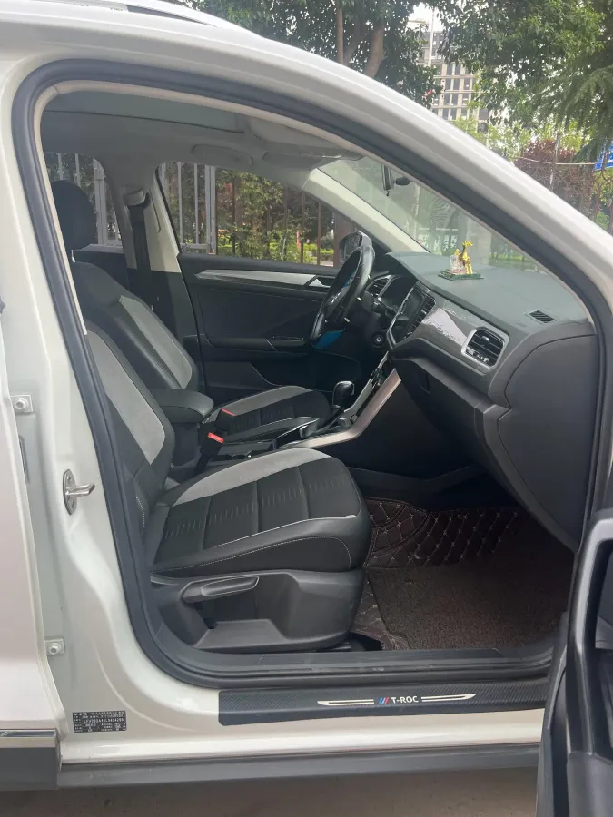 2020 Volkswagen T-Roc 1.4T 131HP L4 7DCT,autocango,china used car exporter,china ev exporter,chinese used car exporter,chinese used ev exporter