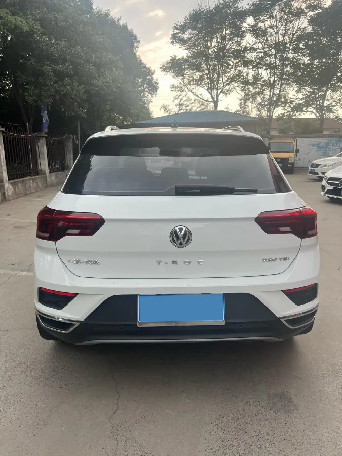 2020 Volkswagen T-Roc 1.4T 131HP L4 7DCT,autocango,china used car exporter,china ev exporter,chinese used car exporter,chinese used ev exporter