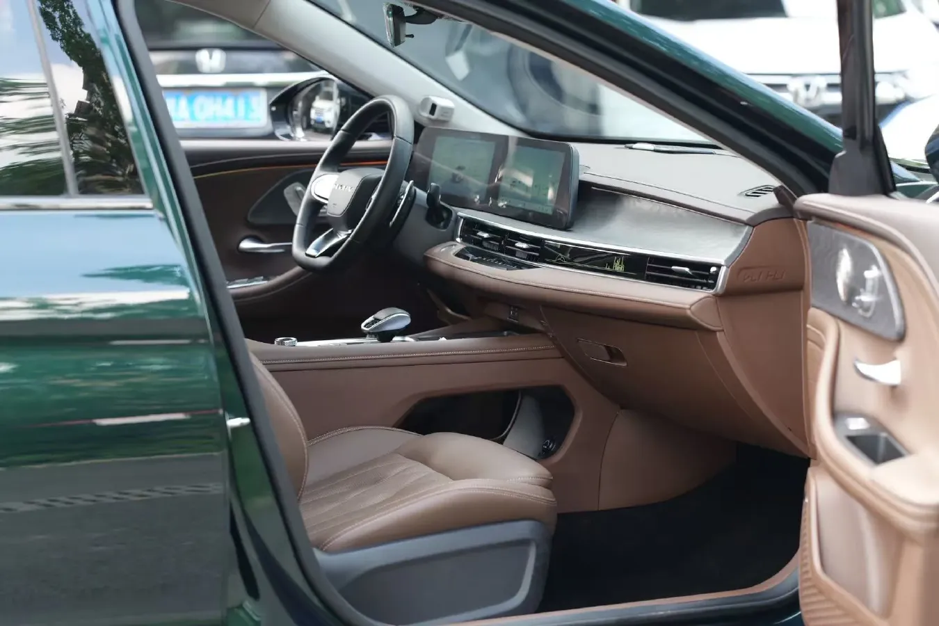 2023 Chery Arrizo 8 2.0T 254HP L4 7DCT,autocango,china used car exporter,china ev exporter,chinese used car exporter,chinese used ev exporter