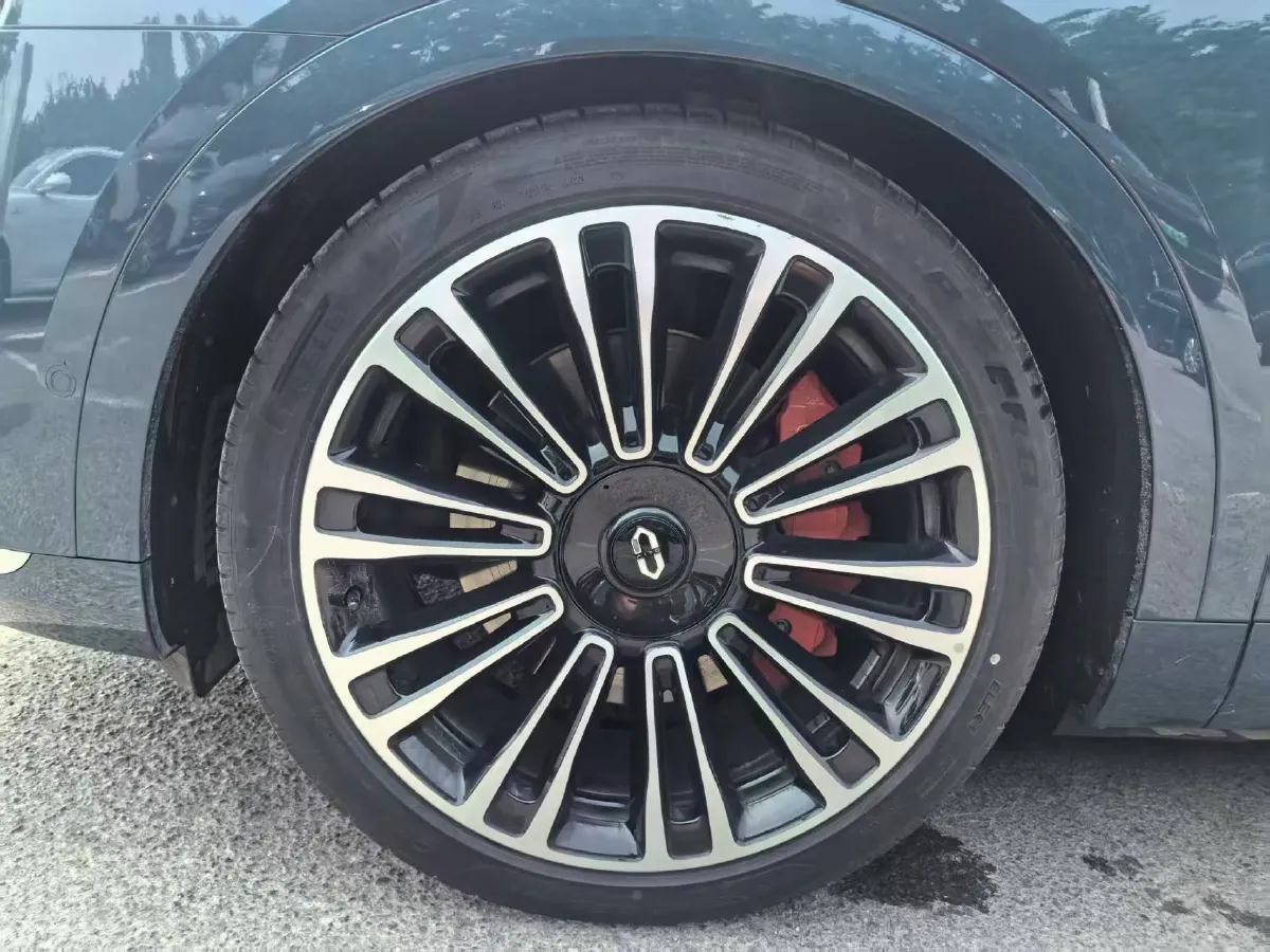 2024 AITO AITO M9 1.5T 152HP L4 REEV 42KWH,autocango,china used car exporter,china ev exporter,chinese used car exporter,chinese used ev exporter