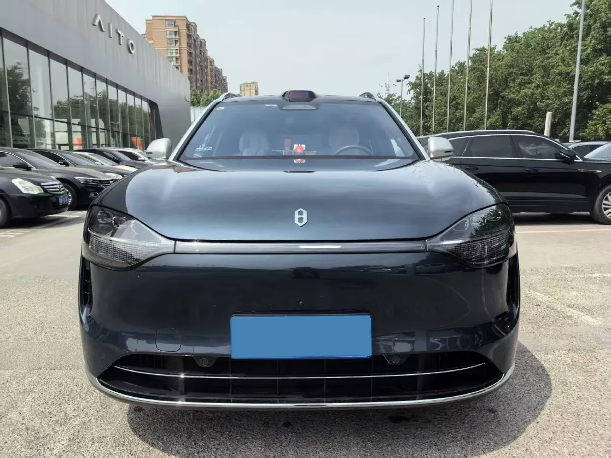 2024 AITO AITO M9 1.5T 152HP L4 REEV 42KWH,autocango,china used car exporter,china ev exporter,chinese used car exporter,chinese used ev exporter