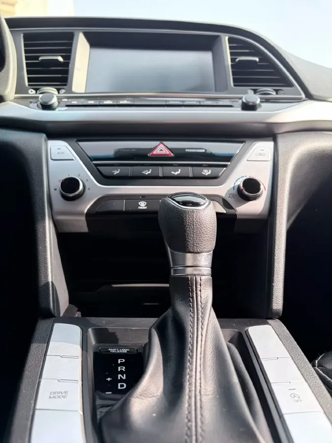 2016 Hyundai Elantra 1.6L 130HP L4 6AT,autocango,china used car exporter,china ev exporter,chinese used car exporter,chinese used ev exporter