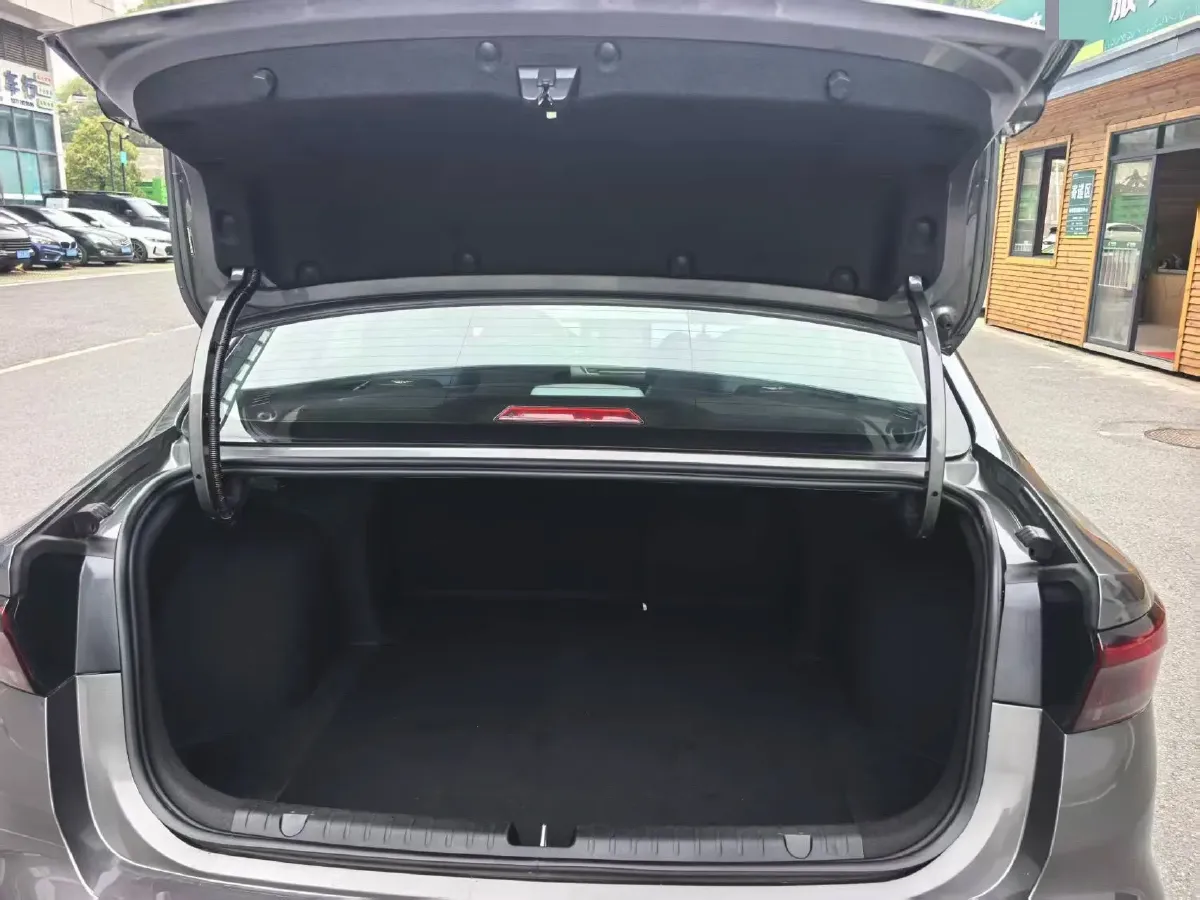 2022 Geely Emgrand 1.5L 114HP L4 CVT,autocango,china used car exporter,china ev exporter,chinese used car exporter,chinese used ev exporter