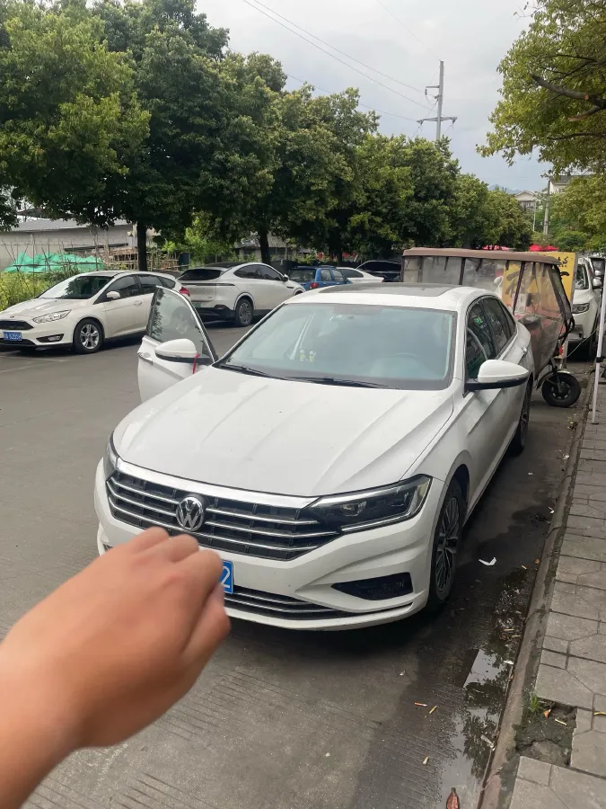 2019 Isuzu LingTuo 2.5T 129HP L4 6MT,autocango,china used car exporter,china ev exporter,chinese used car exporter,chinese used ev exporter