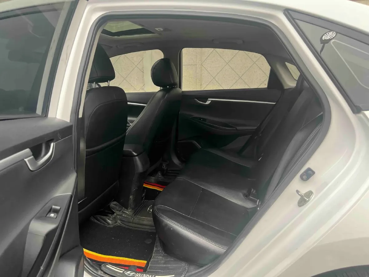 2017 Hyundai Celesta 1.6L 123HP L4 6AT,autocango,china used car exporter,china ev exporter,chinese used car exporter,chinese used ev exporter