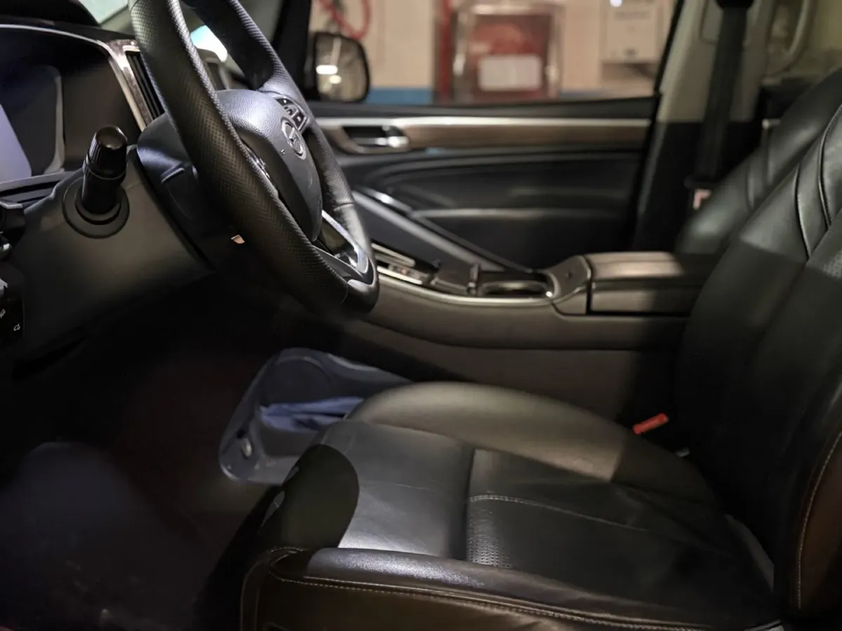 2021 GAC Trumpchi M8 2.0T 252HP L4 8AT,autocango,china used car exporter,china ev exporter,chinese used car exporter,chinese used ev exporter