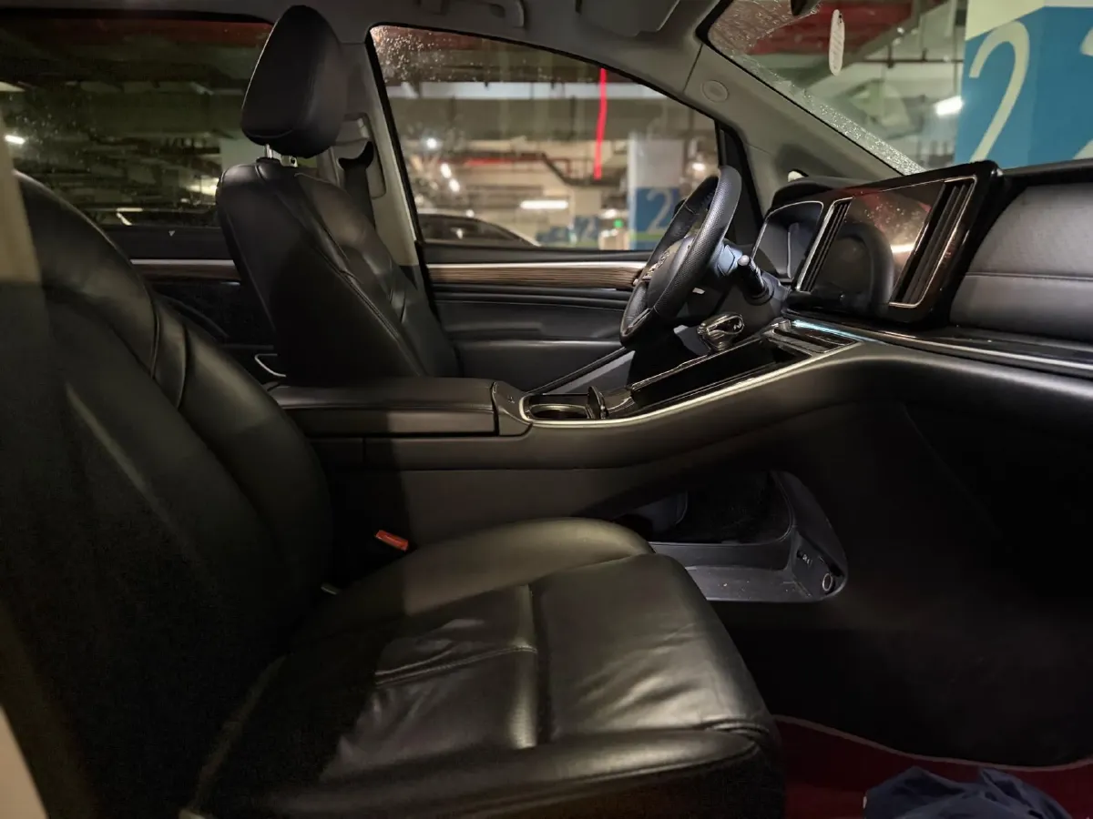 2021 GAC Trumpchi M8 2.0T 252HP L4 8AT,autocango,china used car exporter,china ev exporter,chinese used car exporter,chinese used ev exporter