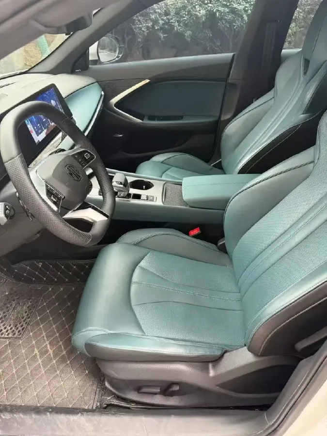 2023 MG 7 1.5T 188HP L4 7DCT,autocango,china used car exporter,china ev exporter,chinese used car exporter,chinese used ev exporter