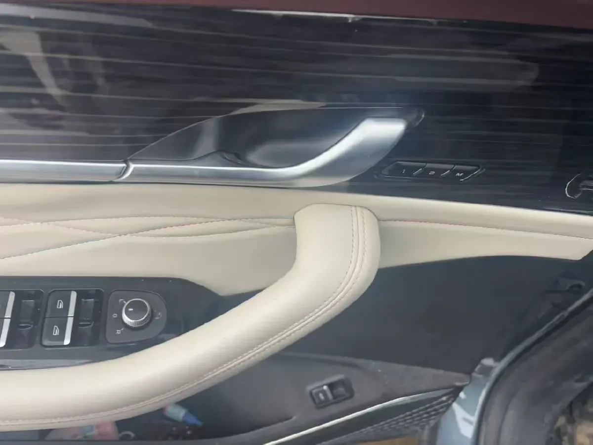 2021 Geely Monjaro 2.0T 218HP L4 7DCT,autocango,china used car exporter,china ev exporter,chinese used car exporter,chinese used ev exporter