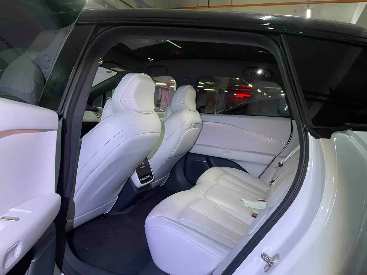 2024 Xpeng P7+ BEV 60.7KWH,autocango,china used car exporter,china ev exporter,chinese used car exporter,chinese used ev exporter