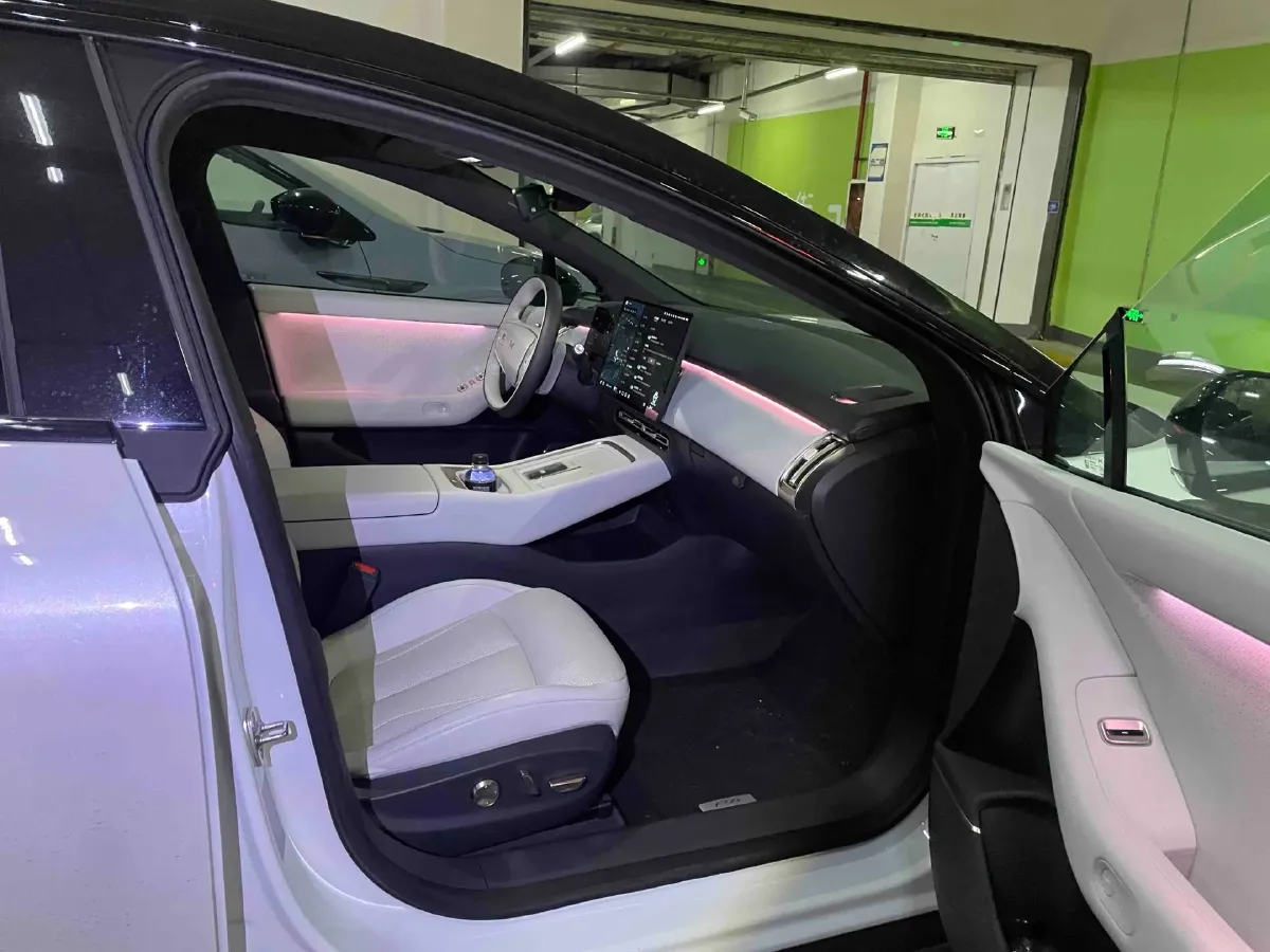 2024 Xpeng P7+ BEV 60.7KWH,autocango,china used car exporter,china ev exporter,chinese used car exporter,chinese used ev exporter