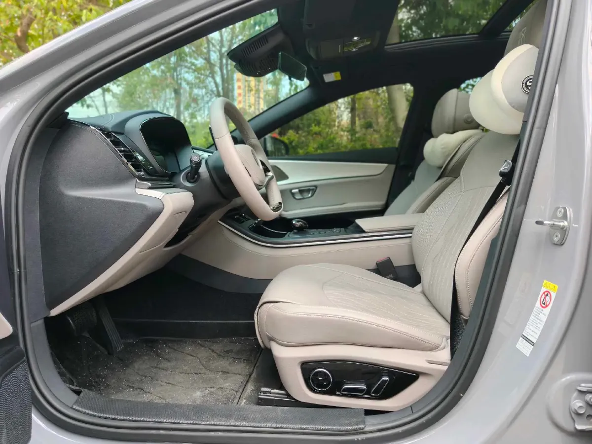 2025 BYD Han 1.5T 156HP L4 E-CVT PHEV,autocango,china used car exporter,china ev exporter,chinese used car exporter,chinese used ev exporter