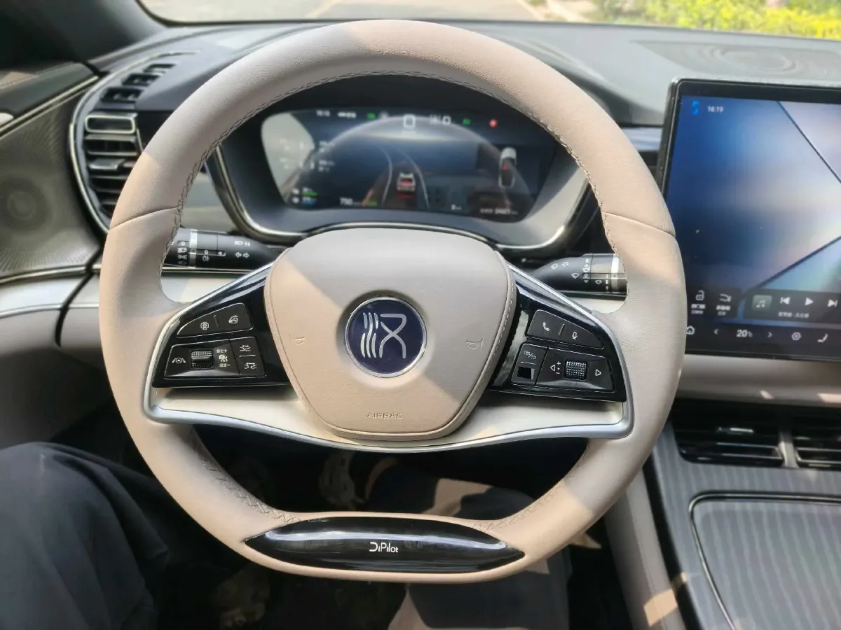 2025 BYD Han 1.5T 156HP L4 E-CVT PHEV,autocango,china used car exporter,china ev exporter,chinese used car exporter,chinese used ev exporter