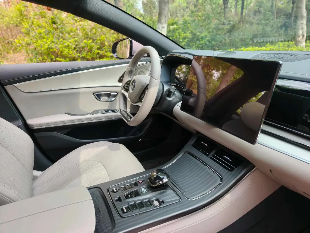 2025 BYD Han 1.5T 156HP L4 E-CVT PHEV,autocango,china used car exporter,china ev exporter,chinese used car exporter,chinese used ev exporter