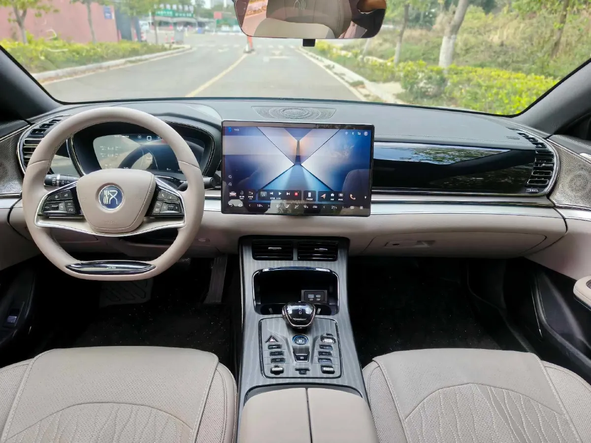 2025 BYD Han 1.5T 156HP L4 E-CVT PHEV,autocango,china used car exporter,china ev exporter,chinese used car exporter,chinese used ev exporter