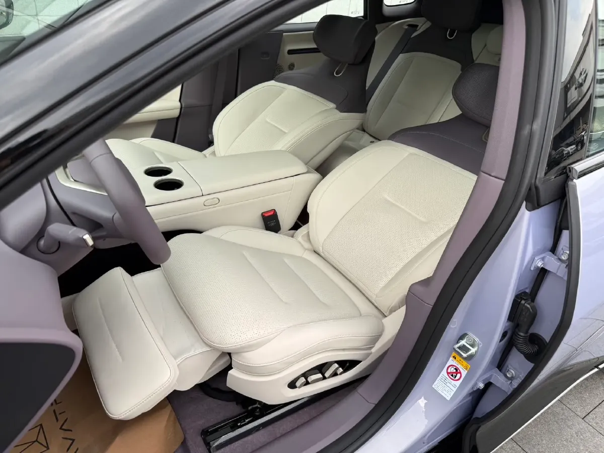 2025 Avatr 06 BEV,autocango,china used car exporter,china ev exporter,chinese used car exporter,chinese used ev exporter