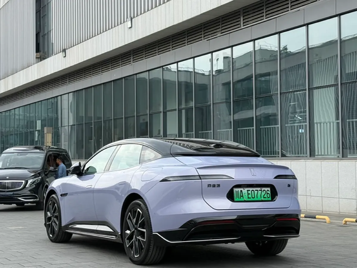 2025 Avatr 06 BEV,autocango,china used car exporter,china ev exporter,chinese used car exporter,chinese used ev exporter