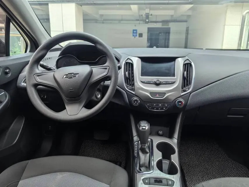 2018 Chevrolet Cruze 1.5L 114HP L4 6AT,autocango,china used car exporter,china ev exporter,chinese used car exporter,chinese used ev exporter