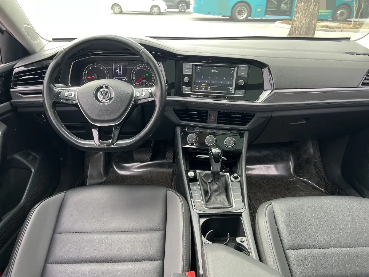 2019 Jeep Renegade 1.3T 173HP L4 7DCT,autocango,china used car exporter,china ev exporter,chinese used car exporter,chinese used ev exporter