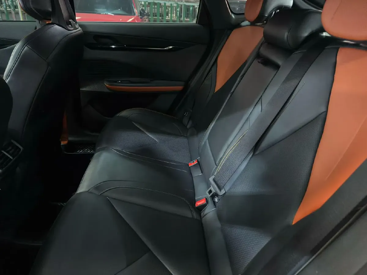 2023 ChangAn UNI-V 1.5T 188HP L4 7DCT,autocango,china used car exporter,china ev exporter,chinese used car exporter,chinese used ev exporter