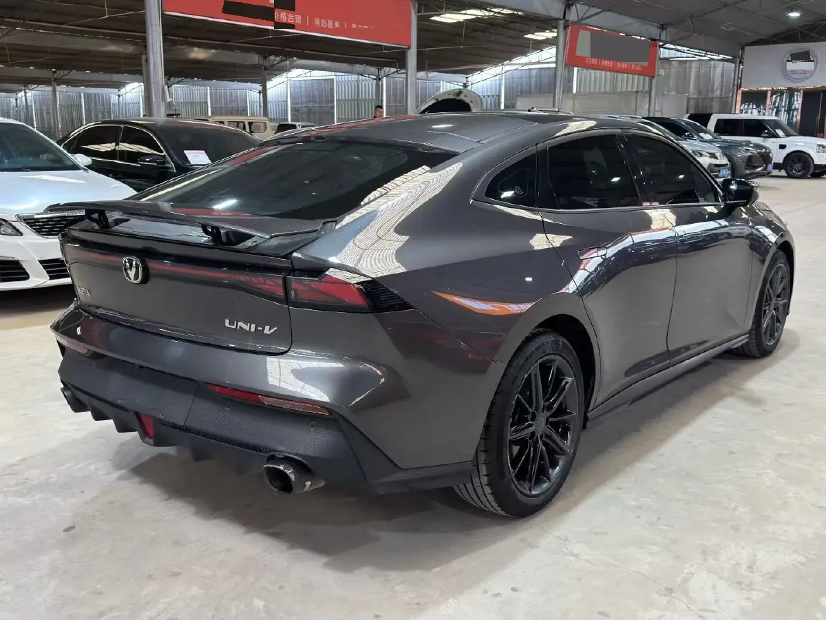 2023 ChangAn UNI-V 1.5T 188HP L4 7DCT,autocango,china used car exporter,china ev exporter,chinese used car exporter,chinese used ev exporter