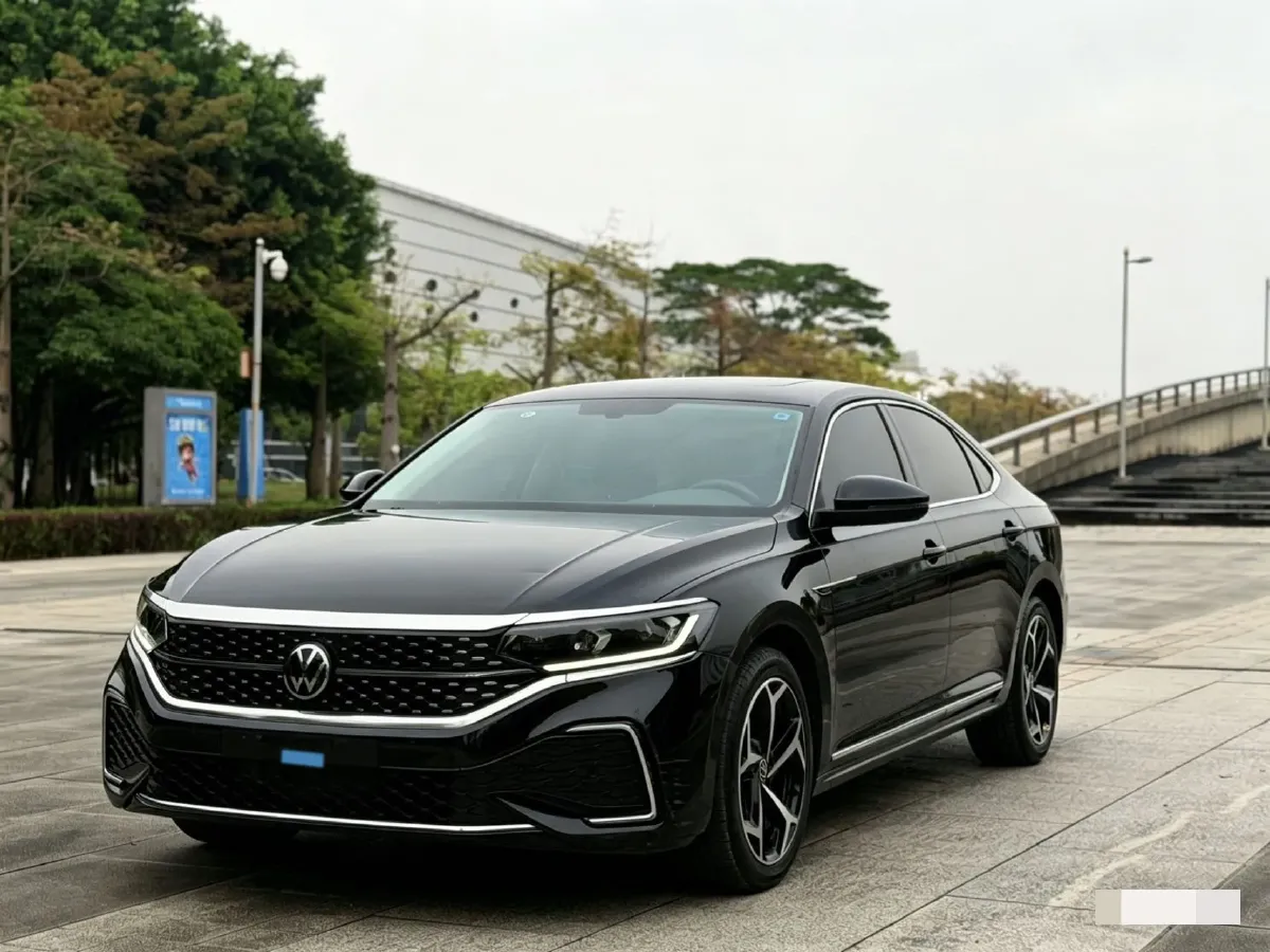 2023 Volkswagen Passat 2.0T 186HP L4 7DCT,autocango,china used car exporter,china ev exporter,chinese used car exporter,chinese used ev exporter
