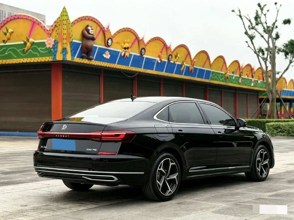 2023 Volkswagen Passat 2.0T 186HP L4 7DCT,autocango,china used car exporter,china ev exporter,chinese used car exporter,chinese used ev exporter