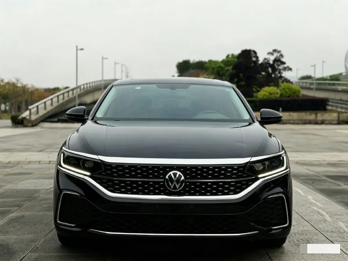2023 Volkswagen Passat 2.0T 186HP L4 7DCT,autocango,china used car exporter,china ev exporter,chinese used car exporter,chinese used ev exporter