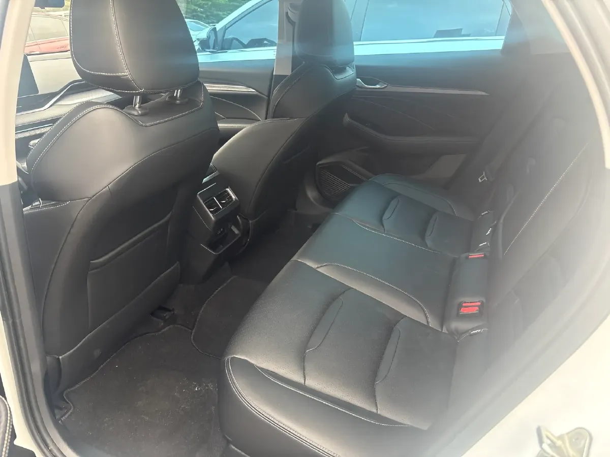 2021 Geely Preface 2.0T 190HP L4 7DCT,autocango,china used car exporter,china ev exporter,chinese used car exporter,chinese used ev exporter